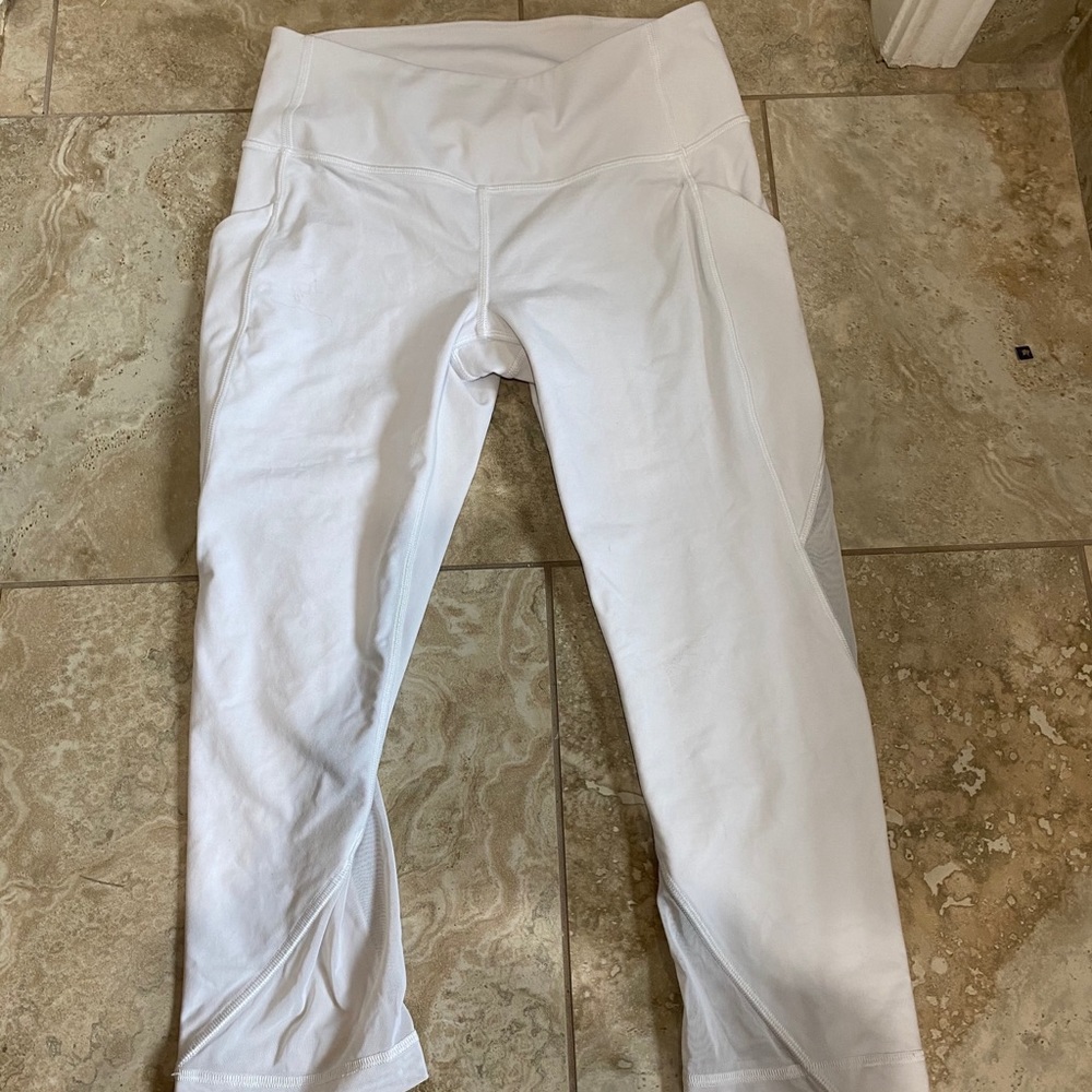 White lululemon cropped leggings